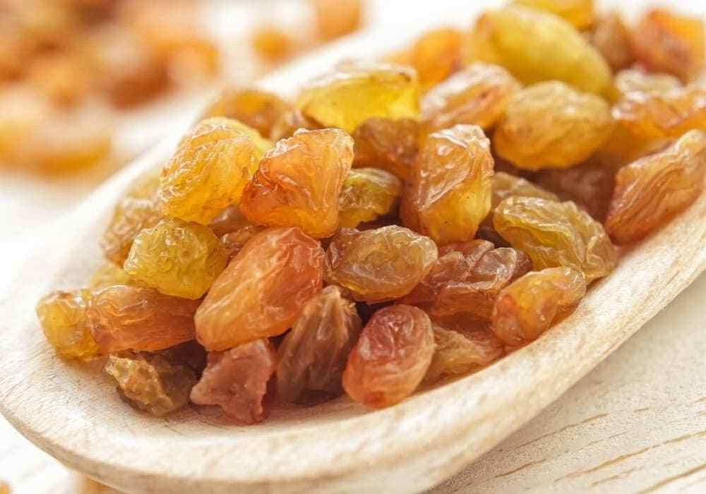 تصویر 3 از کشمش پلویی فله‌ای با طعم شیرین و کیفیت مناسب آشپزی